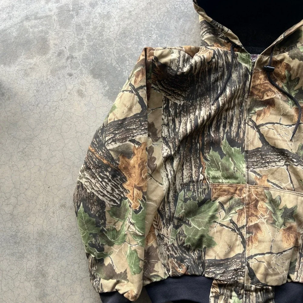 Wrangler Rugged Wear Realtree Camo Hooded Jacket Mens Large Made in USA Zip Up